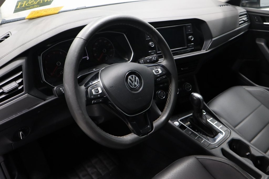 Used 2021 Volkswagen Jetta SE w/ SE Cold Weather Package image 24