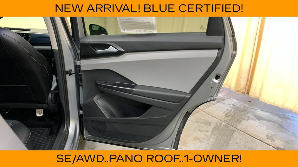Used 2022 Volkswagen Taos SE w/ Panoramic Sunroof Package FWD image 13