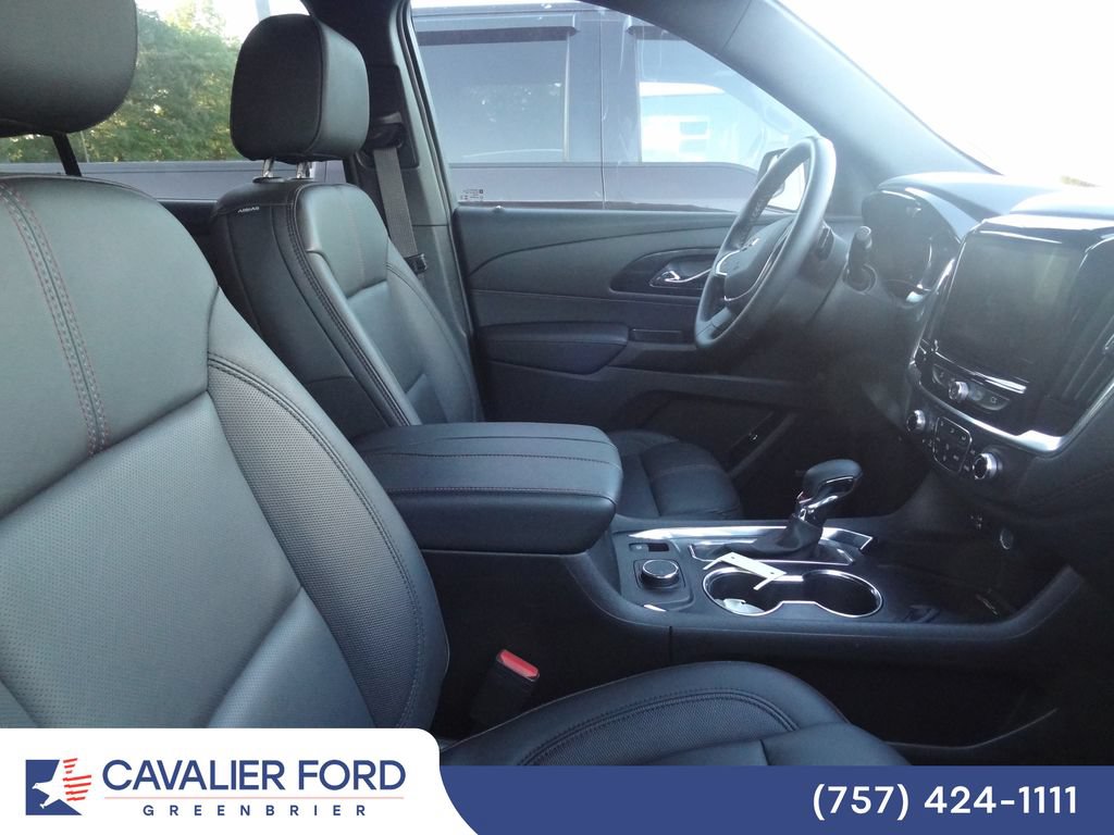 Used 2023 Chevrolet Traverse RS AWD/4WD image 10