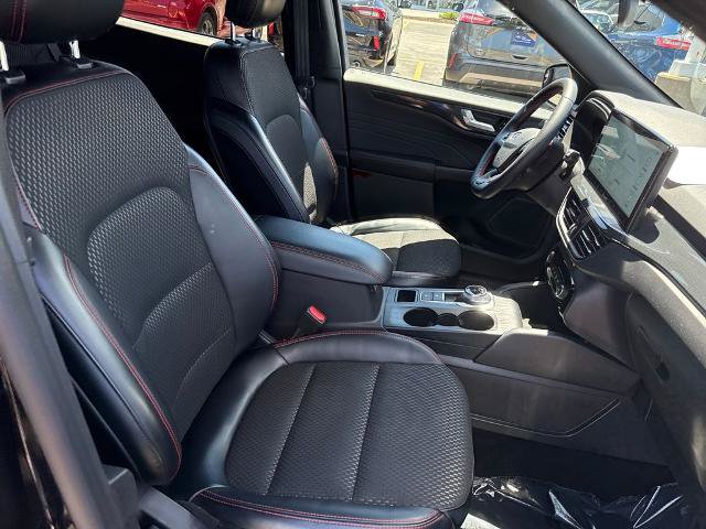 Certified 2024 Ford Escape ST-Line w/ Tech Pack #1 AWD/4WD image 8