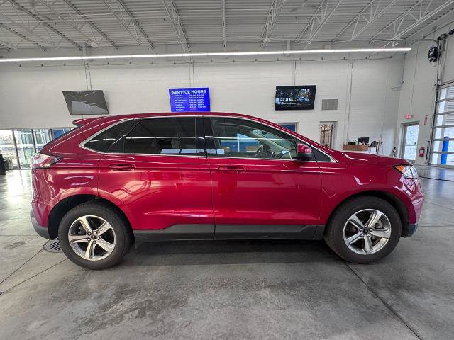 Certified 2024 Ford Edge SEL w/ Convenience Package AWD/4WD image 3
