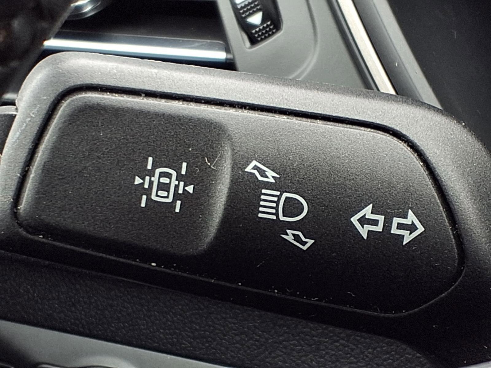 Certified 2022 Ford Escape SEL image 18