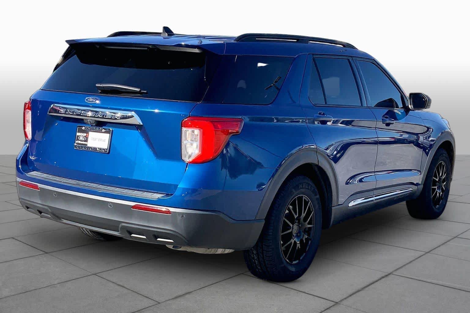 Certified 2021 Ford Explorer XLT RWD image 12