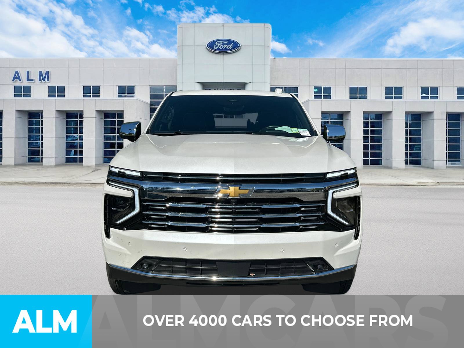 Used 2025 Chevrolet Tahoe Premier AWD/4WD image 2