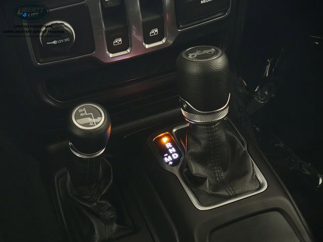 Used 2019 Jeep Wrangler Sport AWD/4WD image 23