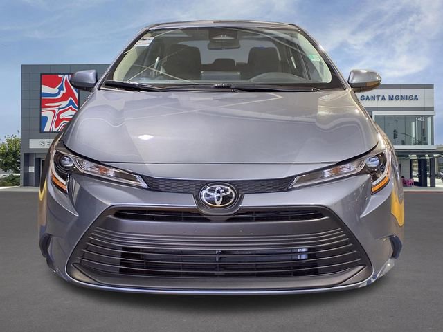 Used 2025 Toyota Corolla LE image 2