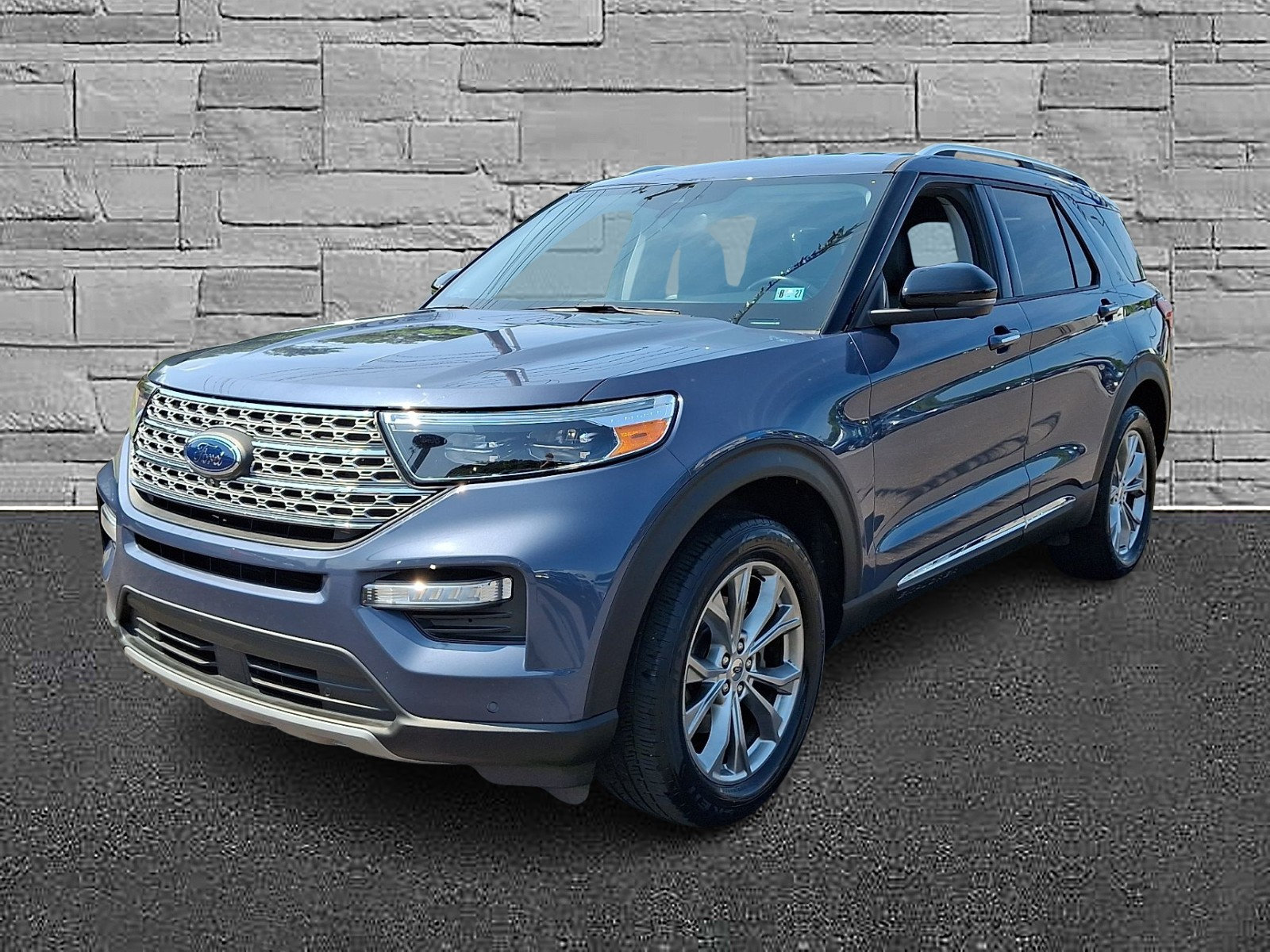 Certified 2021 Ford Explorer Limited w/ Equipment Group 301A AWD/4WD image 4