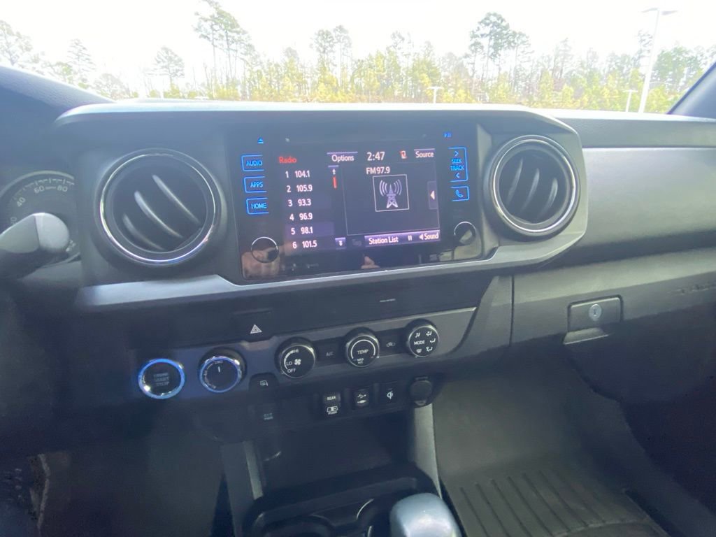 Used 2019 Toyota Tacoma TRD Sport image 14