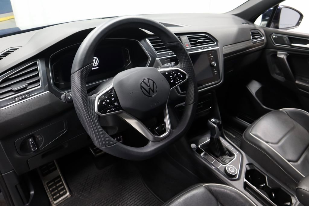 Used 2022 Volkswagen Tiguan SEL R-Line image 26
