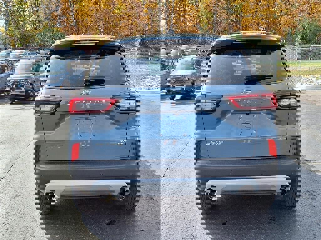 Certified 2023 Ford Escape Active w/ Tech Pack #2 image 3