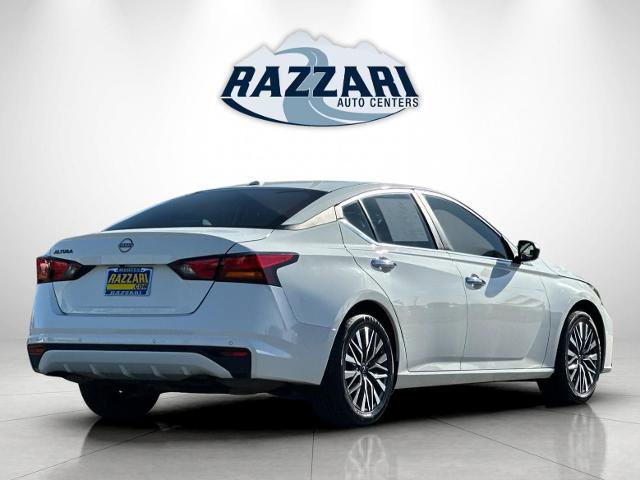 Used 2025 Nissan Altima 2.5 SV FWD image 3