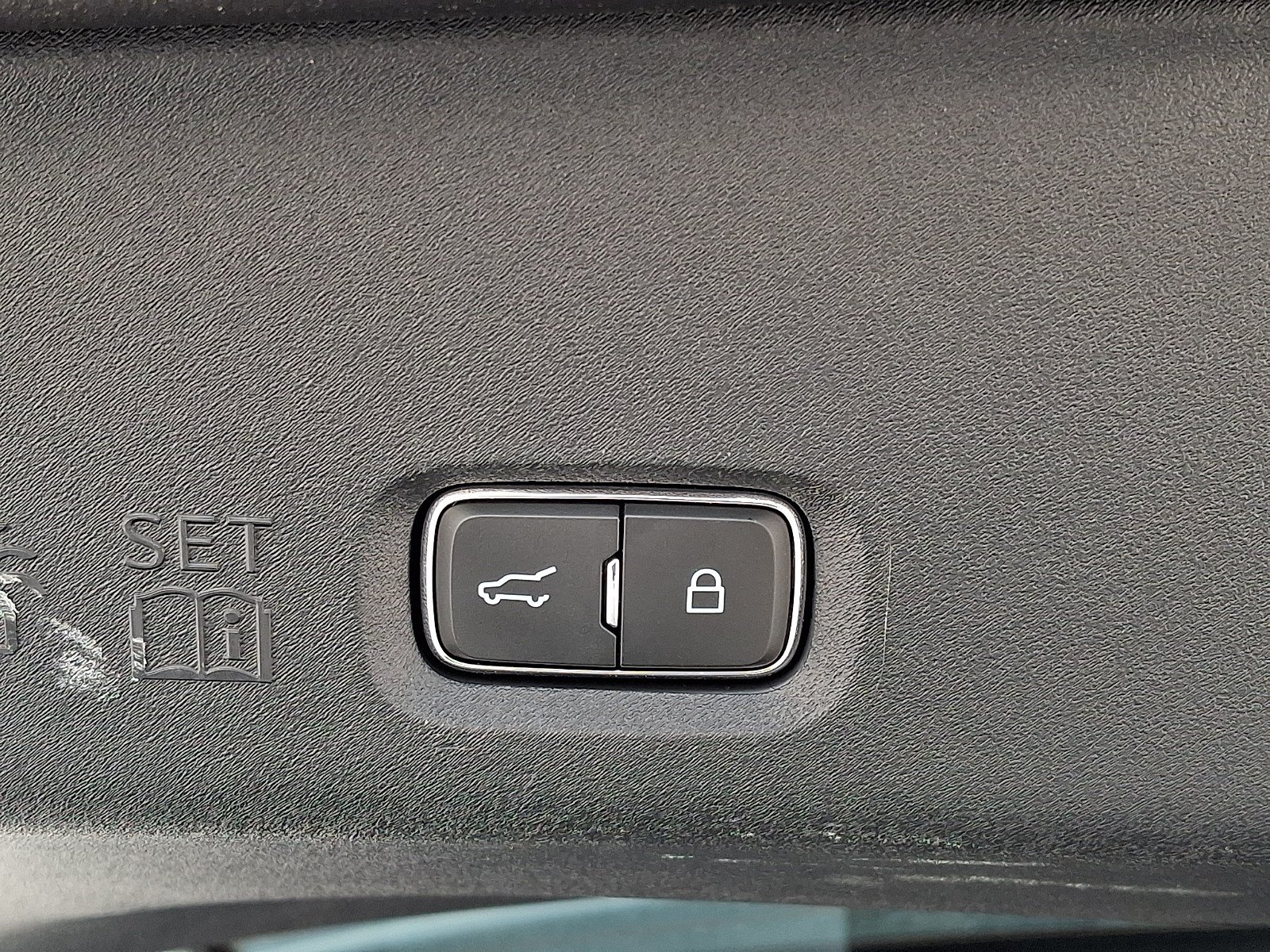 Certified 2025 Ford Expedition Active AWD/4WD image 29