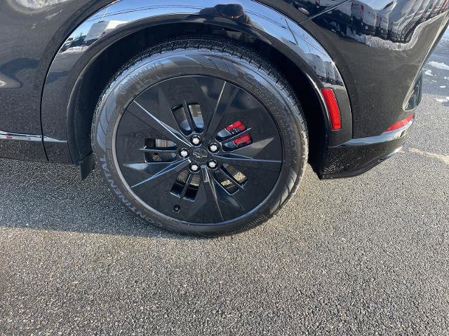 Certified 2025 Ford Mustang Mach-E GT image 27