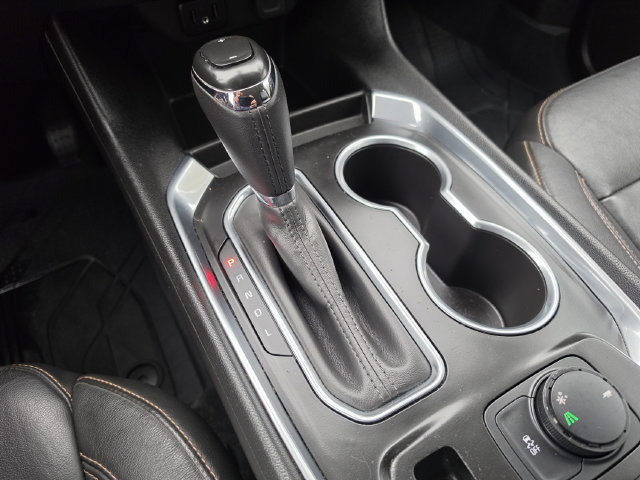 Used 2020 Chevrolet Traverse LT w/ LPO, Floor Liner Package FWD image 37