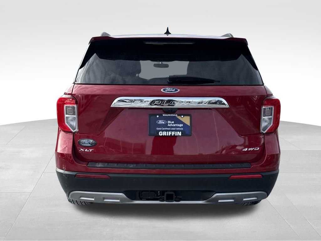Certified 2024 Ford Explorer XLT w/ Equipment Group 202A image 3