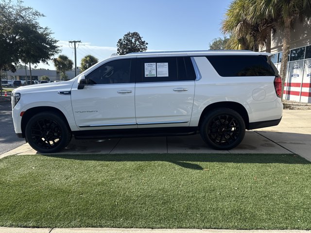 Used 2022 GMC Yukon XL SLT w/ SLT Premium Package AWD/4WD image 10