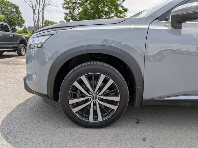 Used 2024 Nissan Pathfinder Platinum w/ Cargo Package AWD/4WD image 25