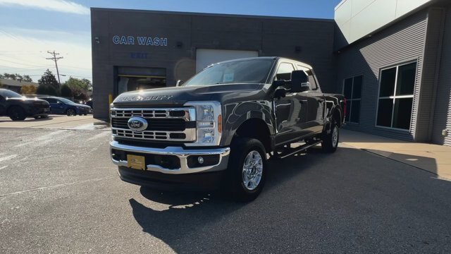 Certified 2026 Ford F250 XLT w/ 360-Degree Camera Package AWD/4WD image 4