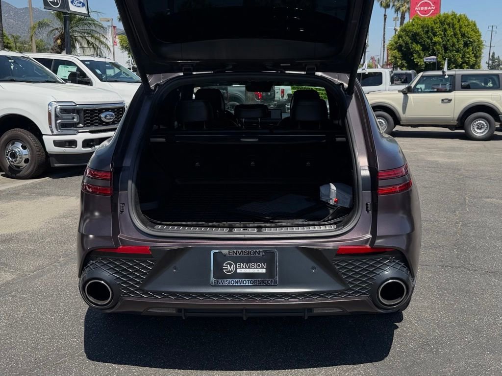 Used 2022 Genesis GV70 3.5T Sport w/ Sport Prestige Package AWD/4WD image 12