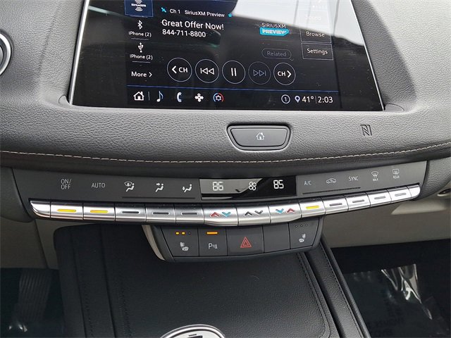 Used 2020 Cadillac XT4 Luxury w/ Cold Weather Package image 16