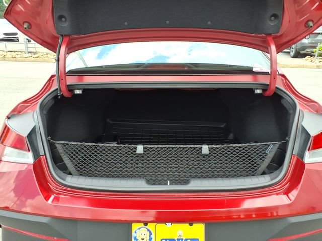 Used 2024 Hyundai Elantra SEL FWD image 8