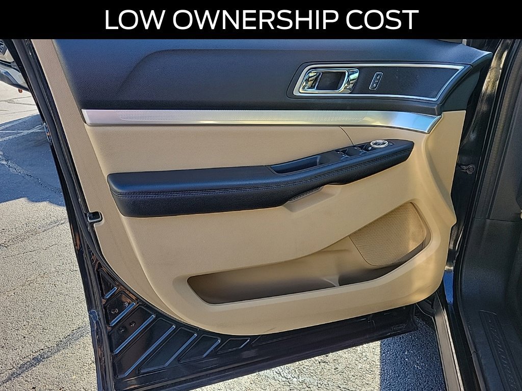 Certified 2017 Ford Explorer XLT w/ Equipment Group 202A AWD/4WD image 24
