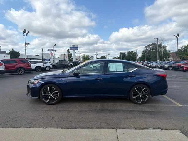 Used 2024 Nissan Altima 2.5 SR FWD image 4
