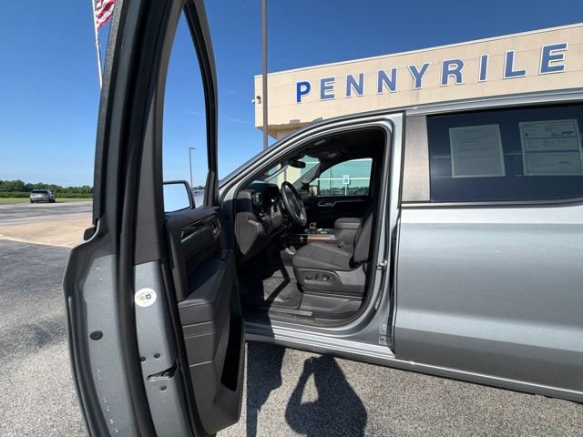 Used 2023 Chevrolet Silverado 1500 RST w/ Protection Package AWD/4WD image 9