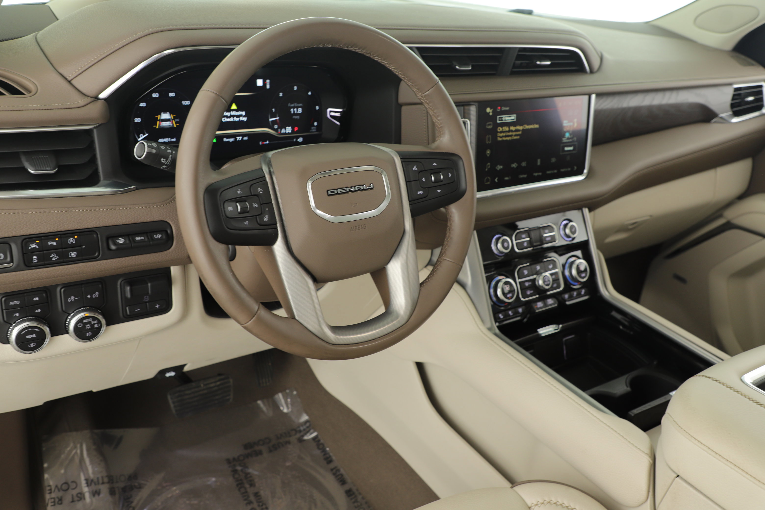 Used 2023 GMC Yukon Denali w/ Max Trailering Package image 13