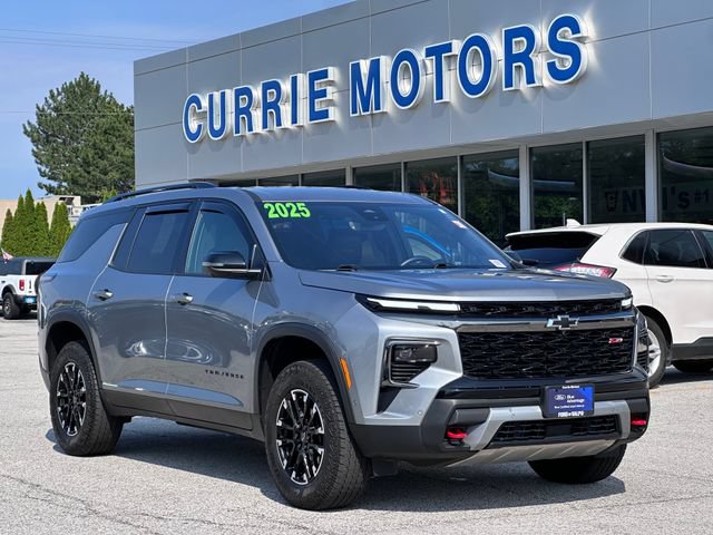 Used 2025 Chevrolet Traverse Z71 w/ Enhanced Driving Package AWD/4WD image 1
