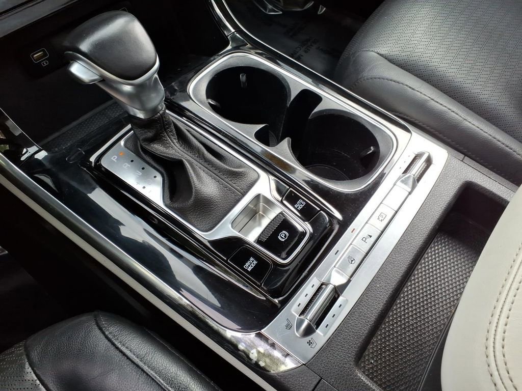 Used 2023 Kia Carnival SX Prestige FWD image 28