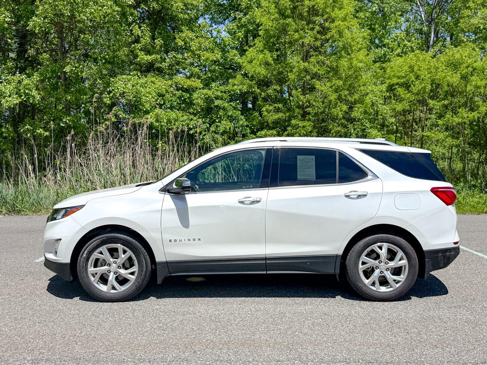 Used 2021 Chevrolet Equinox Premier AWD/4WD image 8