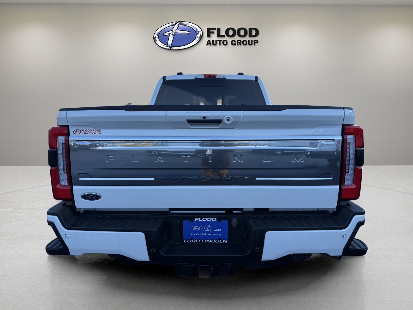 Certified 2024 Ford F350 Platinum w/ Tremor Off-Road Package AWD/4WD image 6