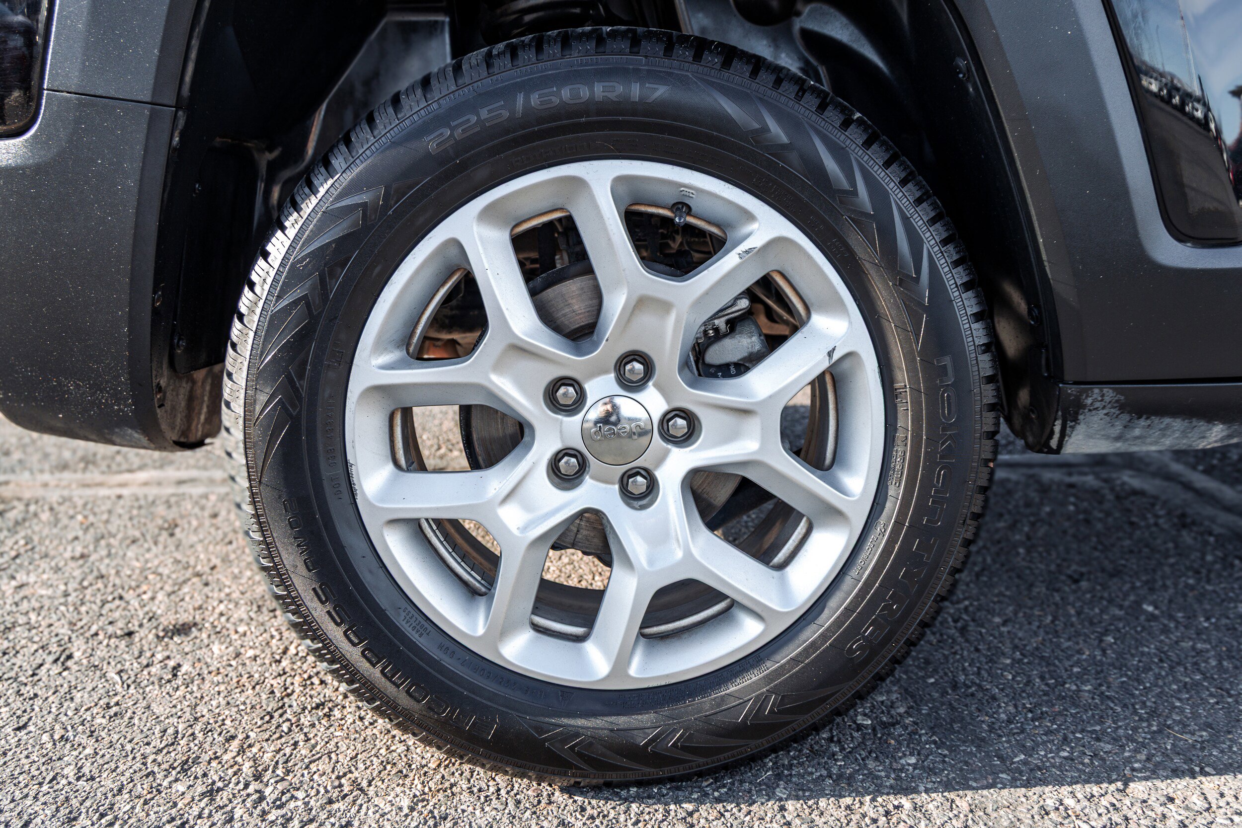 Used 2018 Jeep Renegade Latitude w/ Cold Weather Group AWD/4WD image 7