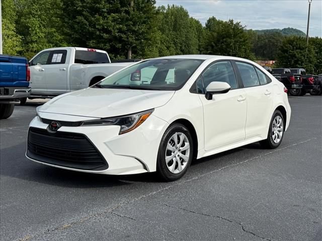 Used 2023 Toyota Corolla LE FWD image 8