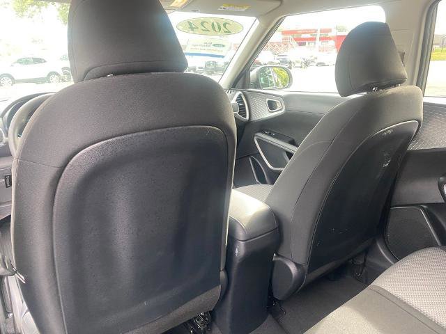 Used 2024 Kia Soul LX w/ Option Group 015 image 27
