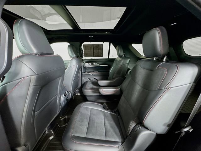 Certified 2025 Ford Explorer ST image 29