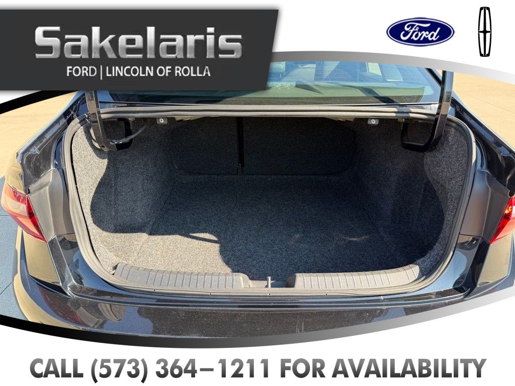 Used 2024 Volkswagen Jetta SE FWD image 38