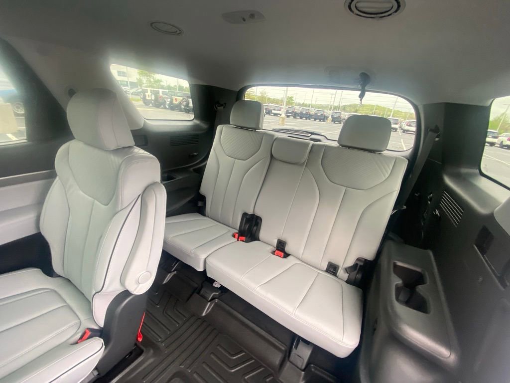 Used 2025 Hyundai Palisade SEL image 27