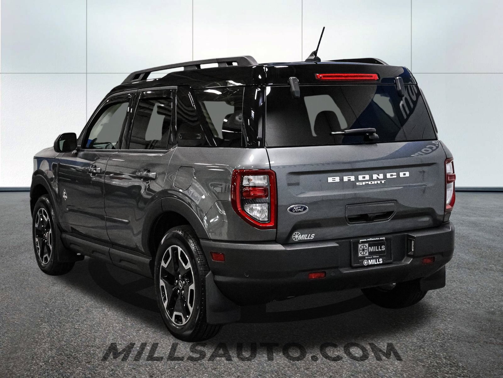 Certified 2024 Ford Bronco Sport Outer Banks w/ Tech Package AWD/4WD image 5