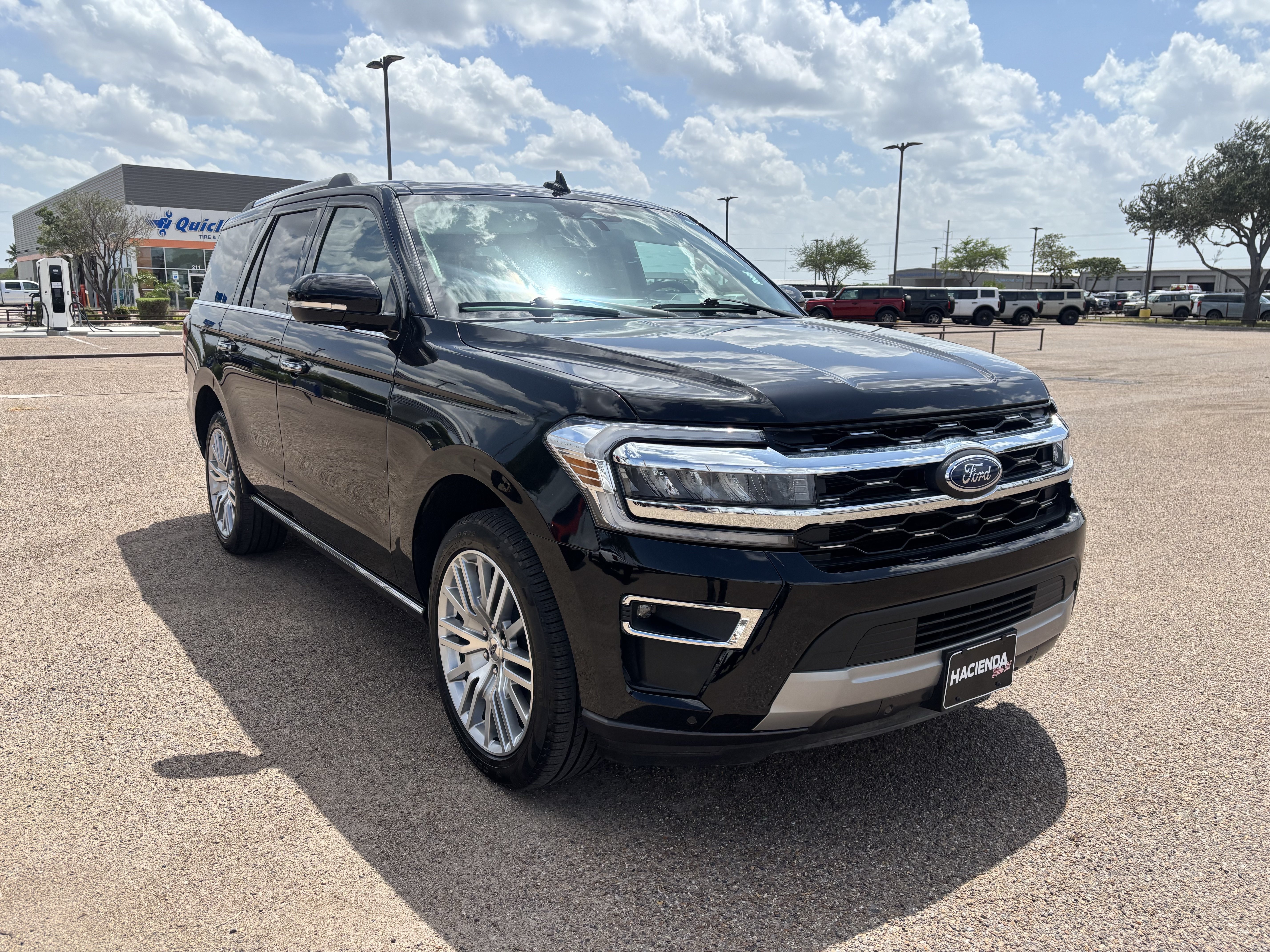 Certified 2024 Ford Expedition Limited RWD image 4