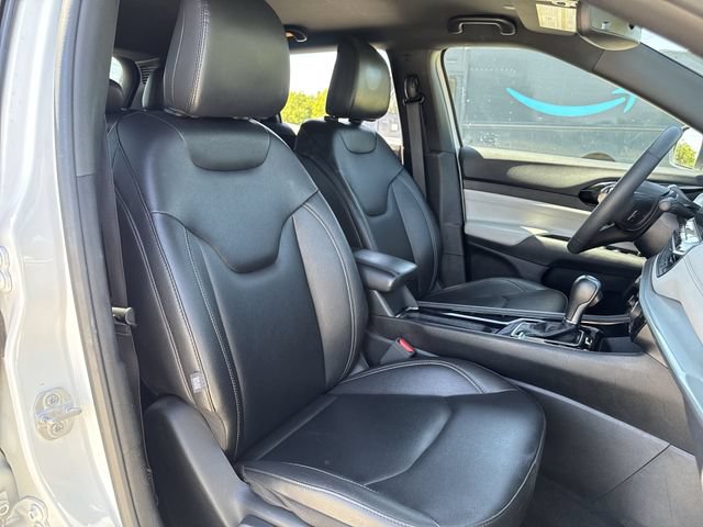 Used 2025 Jeep Compass Limited AWD/4WD image 23
