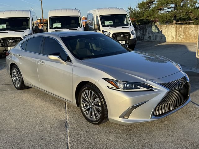 Used 2021 Lexus ES 350 w/ Premium Package FWD image 3
