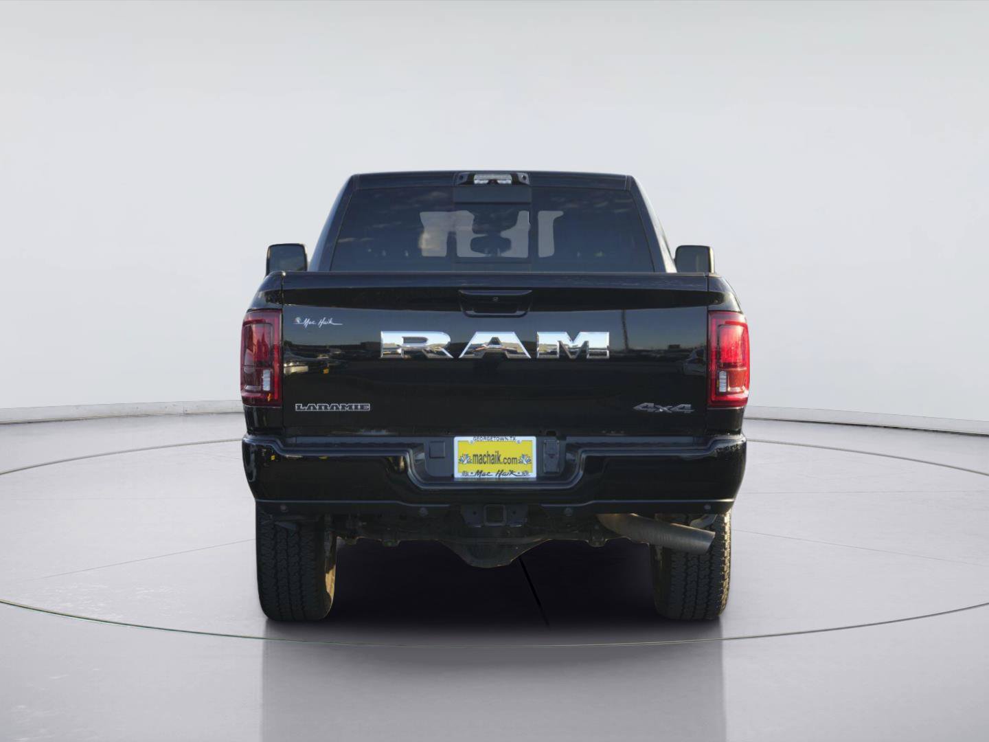 Used 2025 RAM 2500 Laramie AWD/4WD image 7