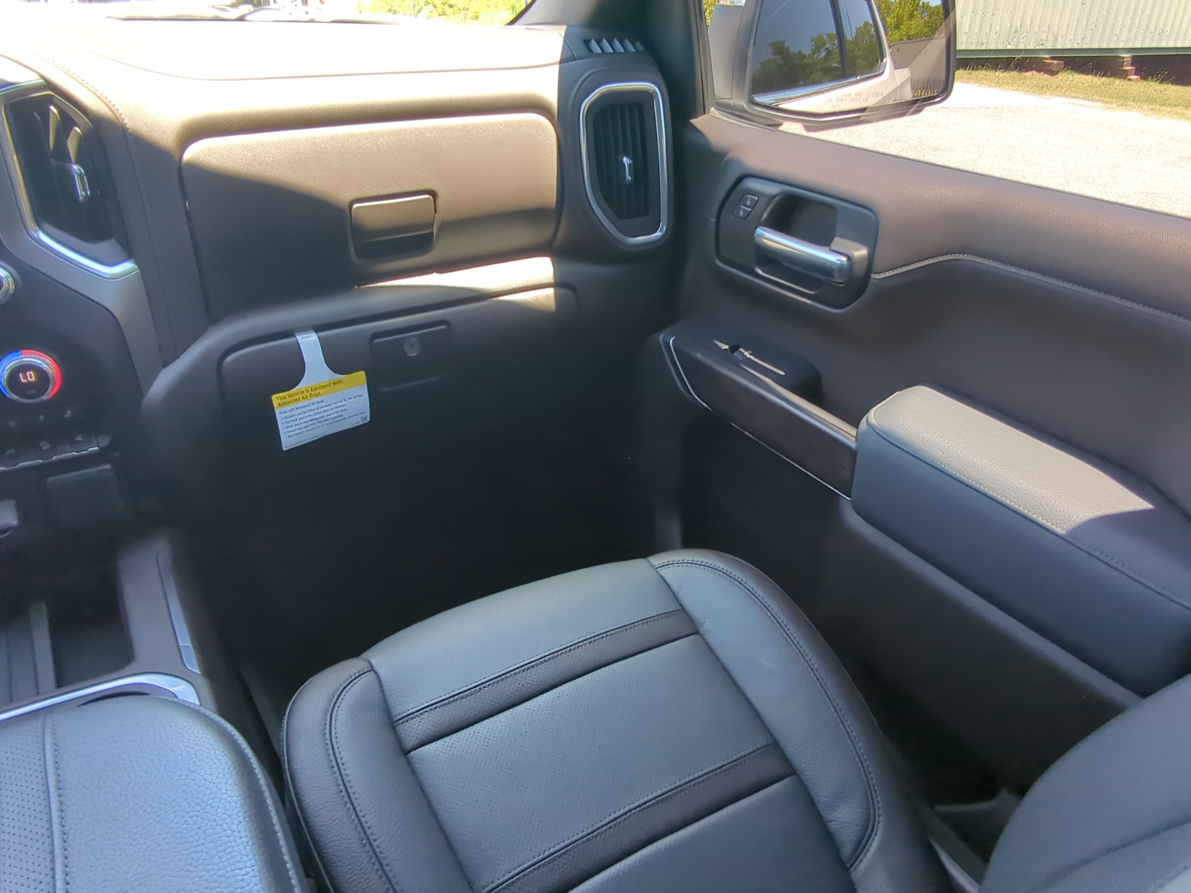 Used 2022 GMC Sierra 1500 Denali w/ Denali Premium Package AWD/4WD image 15