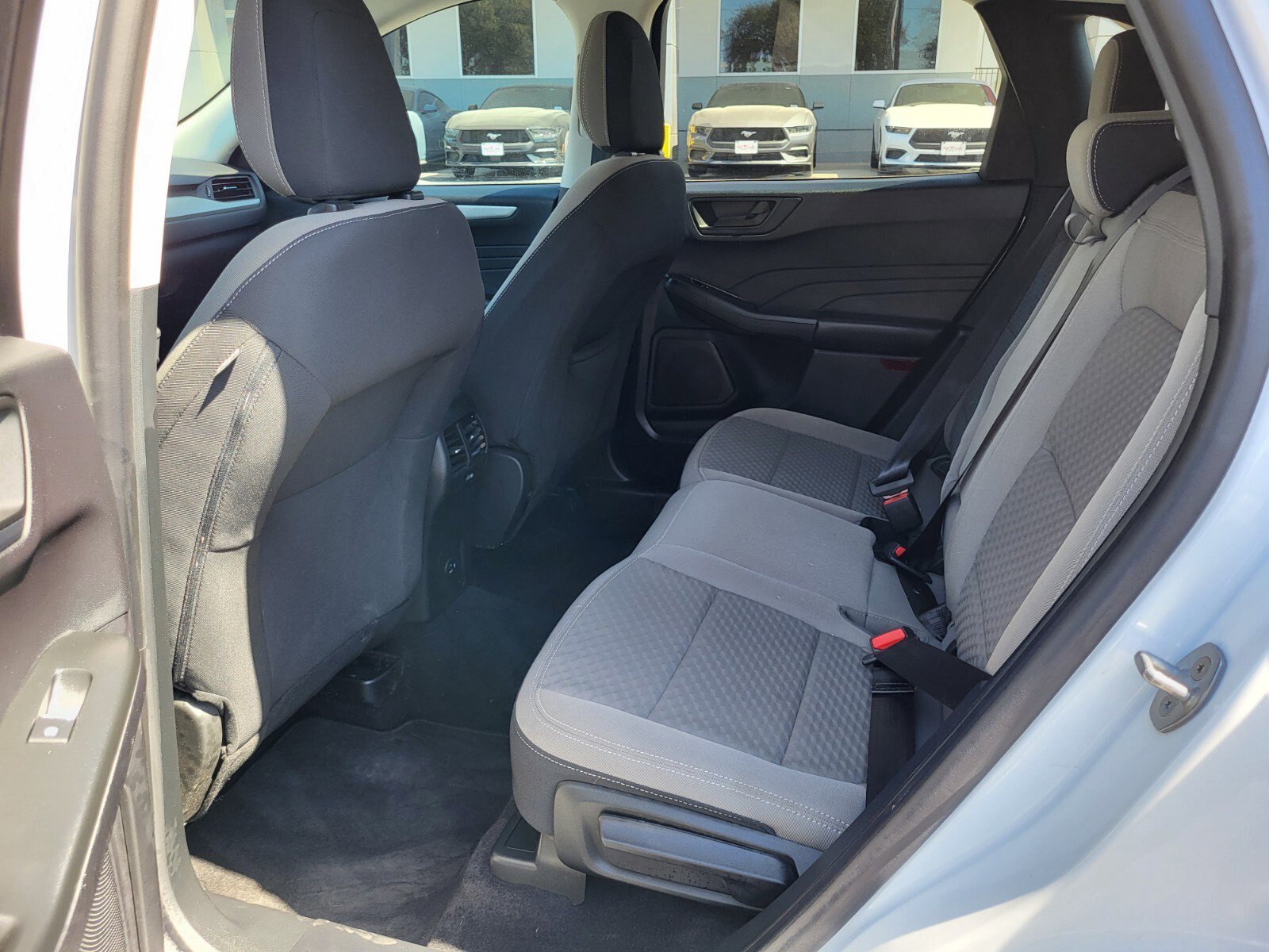 Certified 2022 Ford Escape SE w/ SE Sport Appearance Package image 16