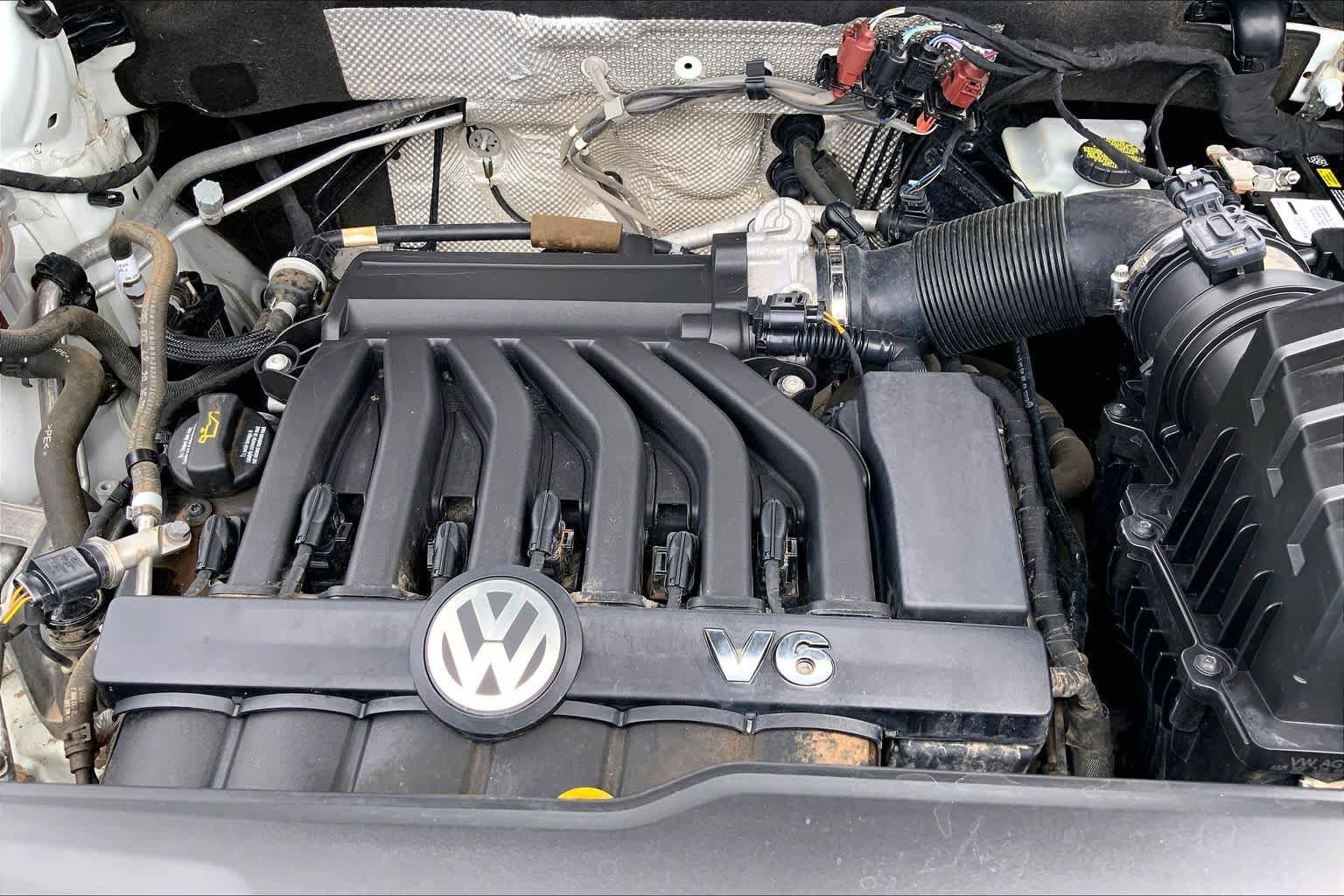 Used 2021 Volkswagen Atlas Cross Sport SEL Premium R-Line w/ Cross Sport MDO Package AWD/4WD image 33