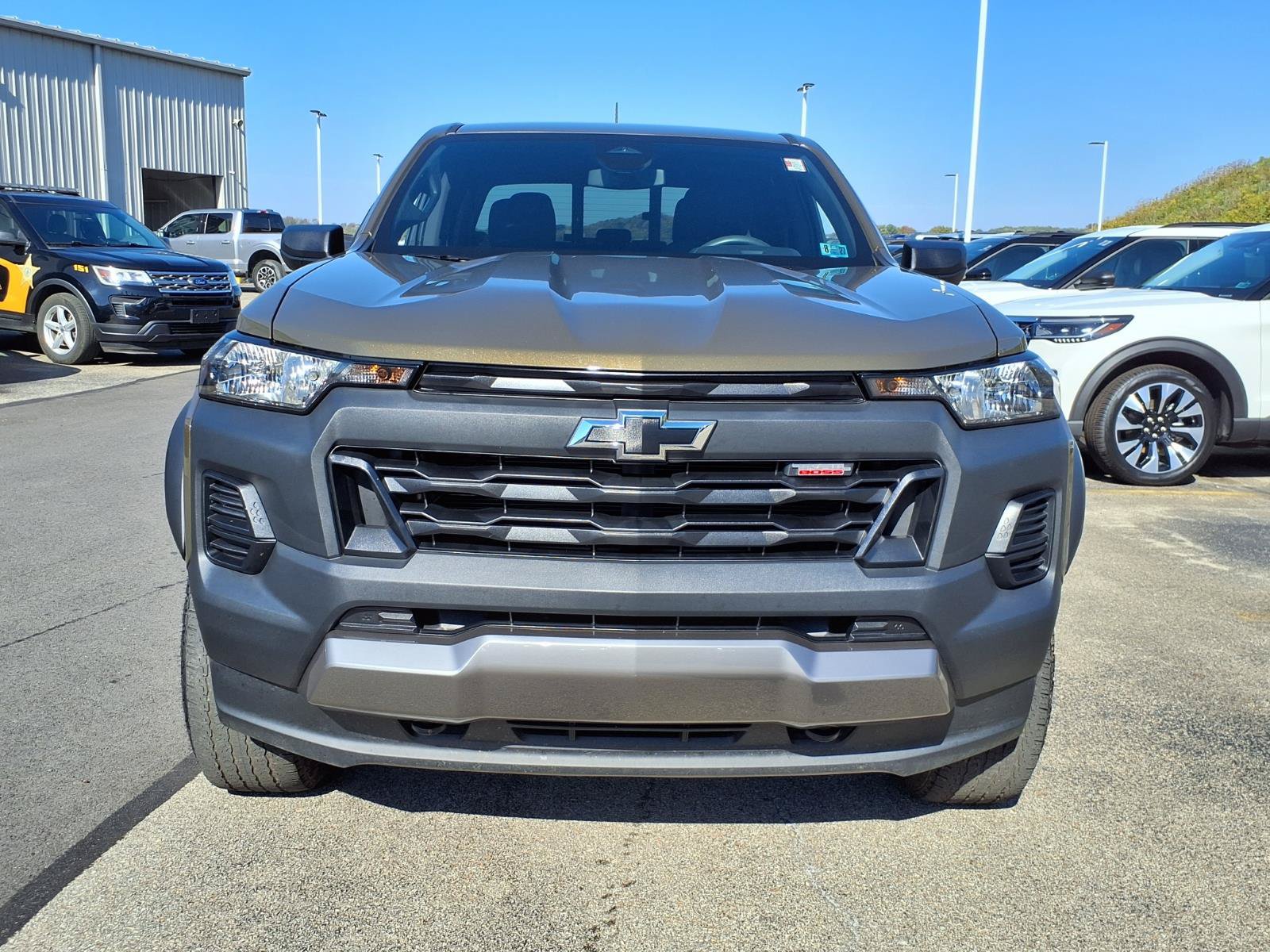 Used 2024 Chevrolet Colorado Trail Boss w/ Advanced Trailering Package AWD/4WD image 2