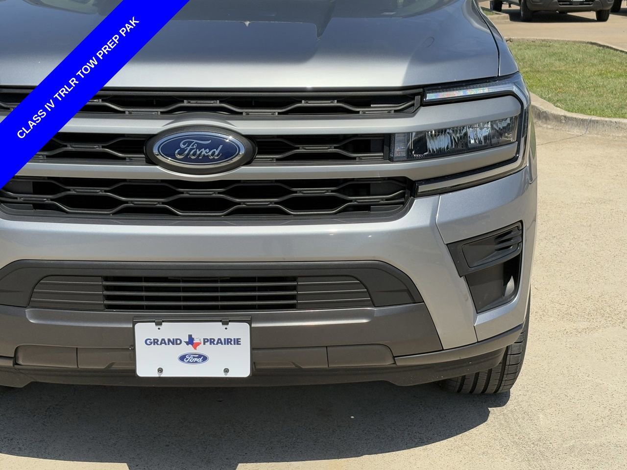 Certified 2024 Ford Expedition Max XLT image 7