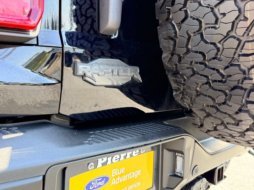 Certified 2025 Ford Bronco Raptor w/ Interior Carbon Fiber Pack AWD/4WD image 37